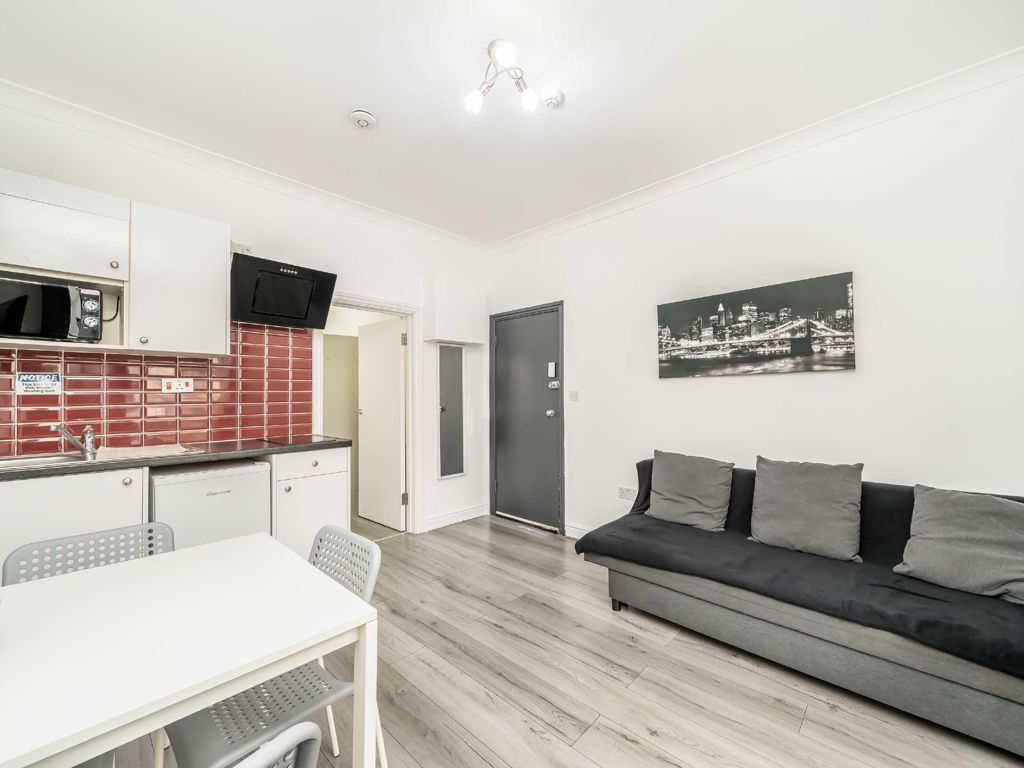 1 bed flat to rent in Swinton Street, London WC1X, £1,751 pcm Zoopla