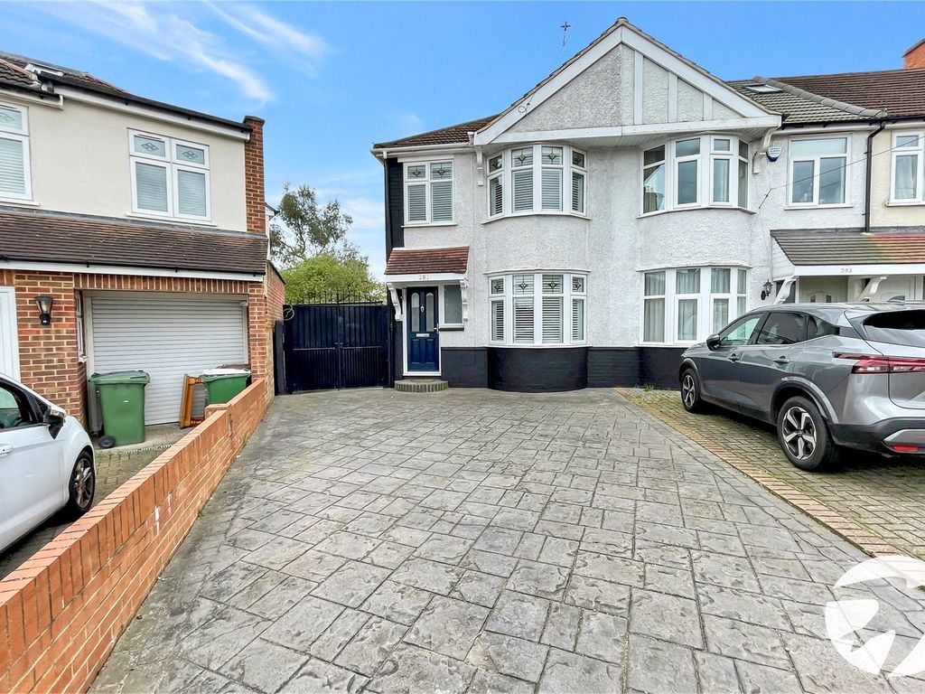 3 bed end terrace house for sale in Montrose Avenue, Welling, Kent DA16