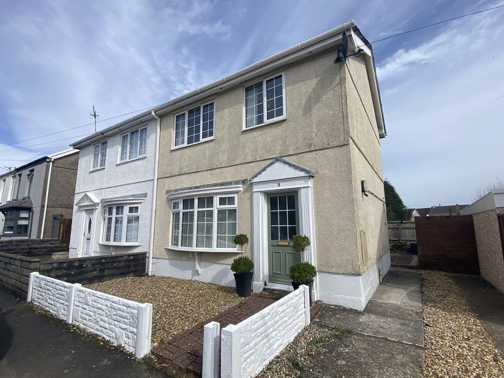 3 bed semidetached house for sale in Penywern Road, Clydach, Swansea, City And County Of