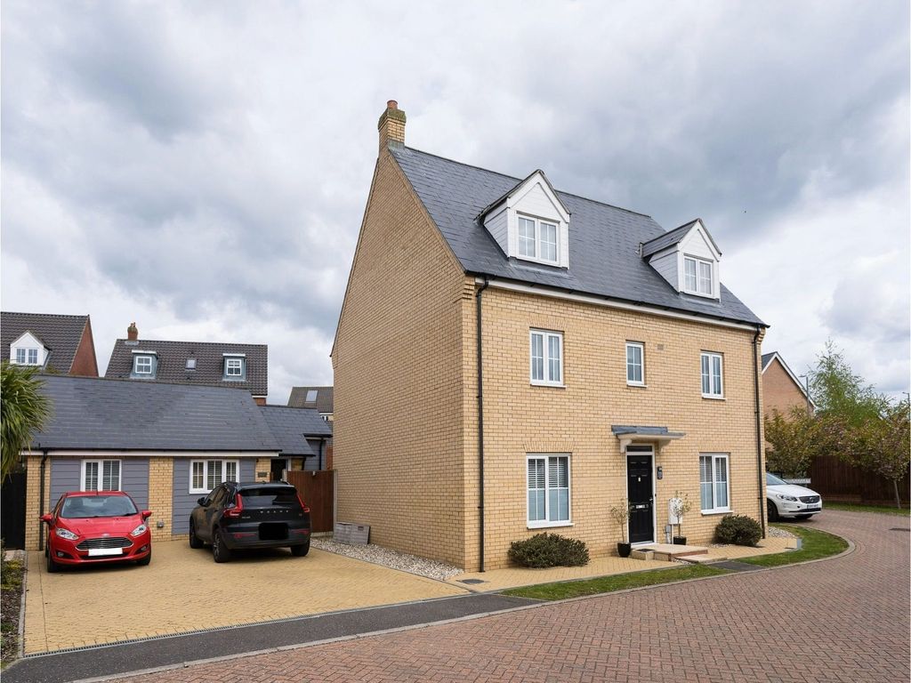 6 bed detached house for sale in Sarah Rand Road, Hadleigh IP7, £