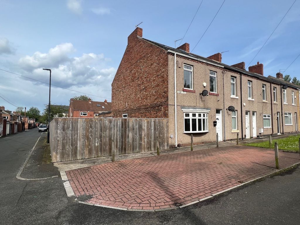 5 bed terraced house for sale in Abbey Terrace, Shiremoor, Newcastle