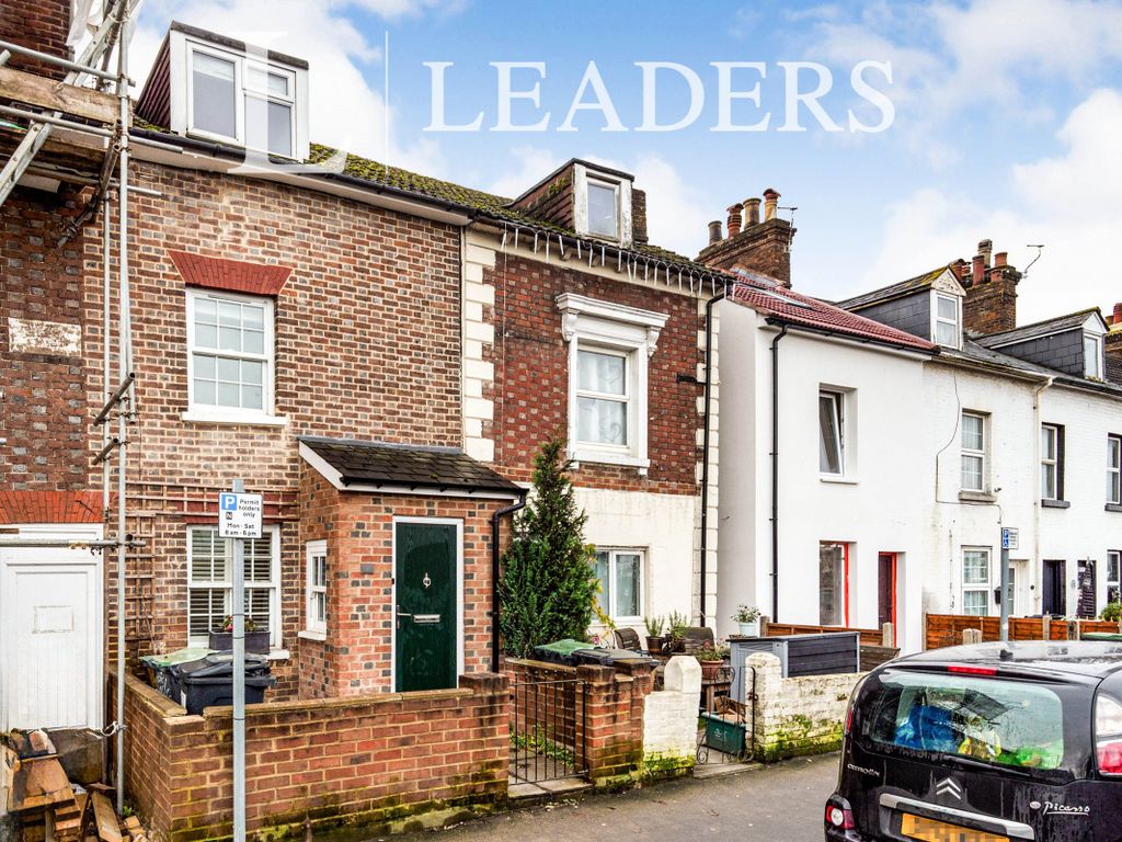 3 bed terraced house to rent in Priory Road, Tonbridge TN9, £1,700 pcm