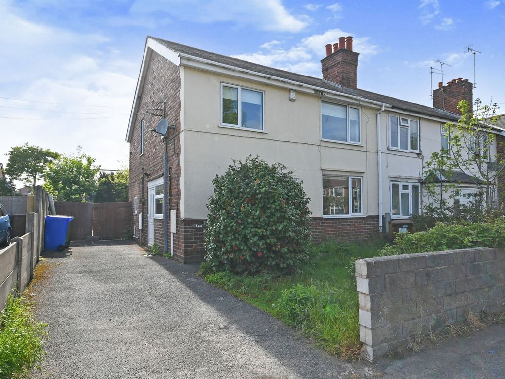 3 bed end terrace house for sale in Sherwood Street, Warsop, Mansfield