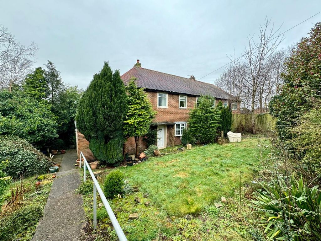 3 bed semidetached house for sale in Worcester Crescent, Chaddesden