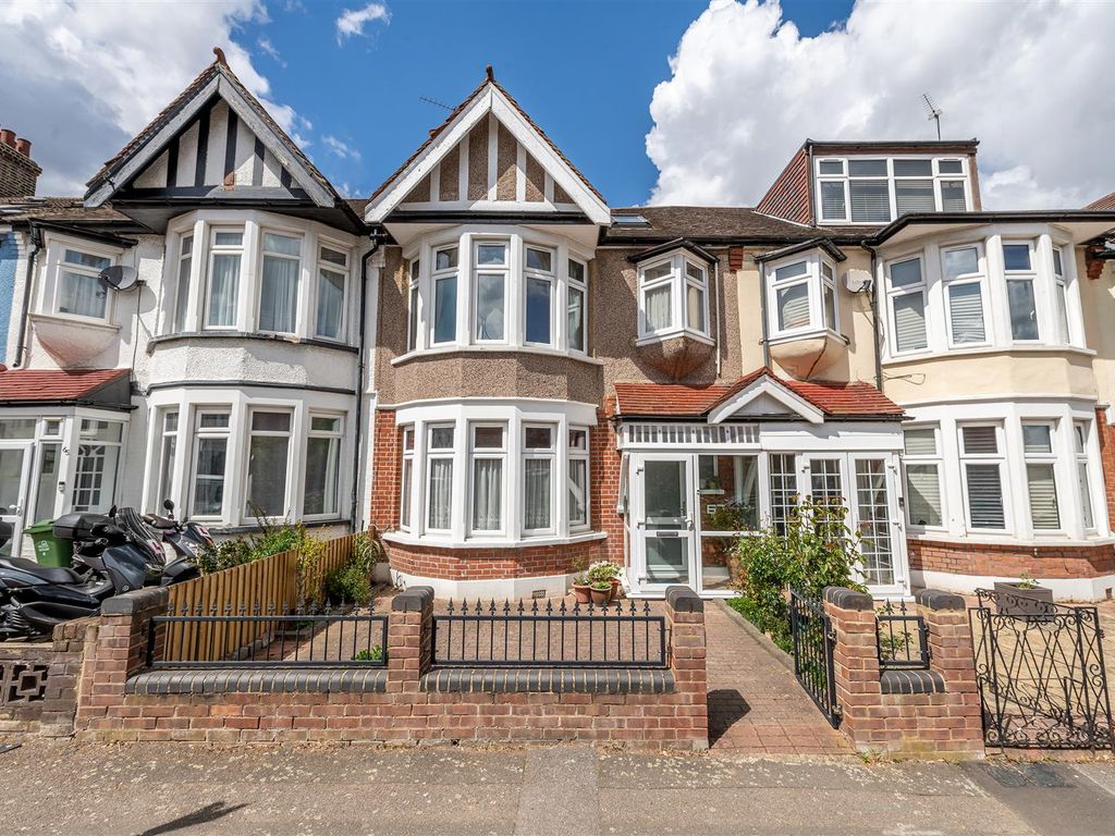 5 bed terraced house for sale in Nottingham Road, London E10 Zoopla