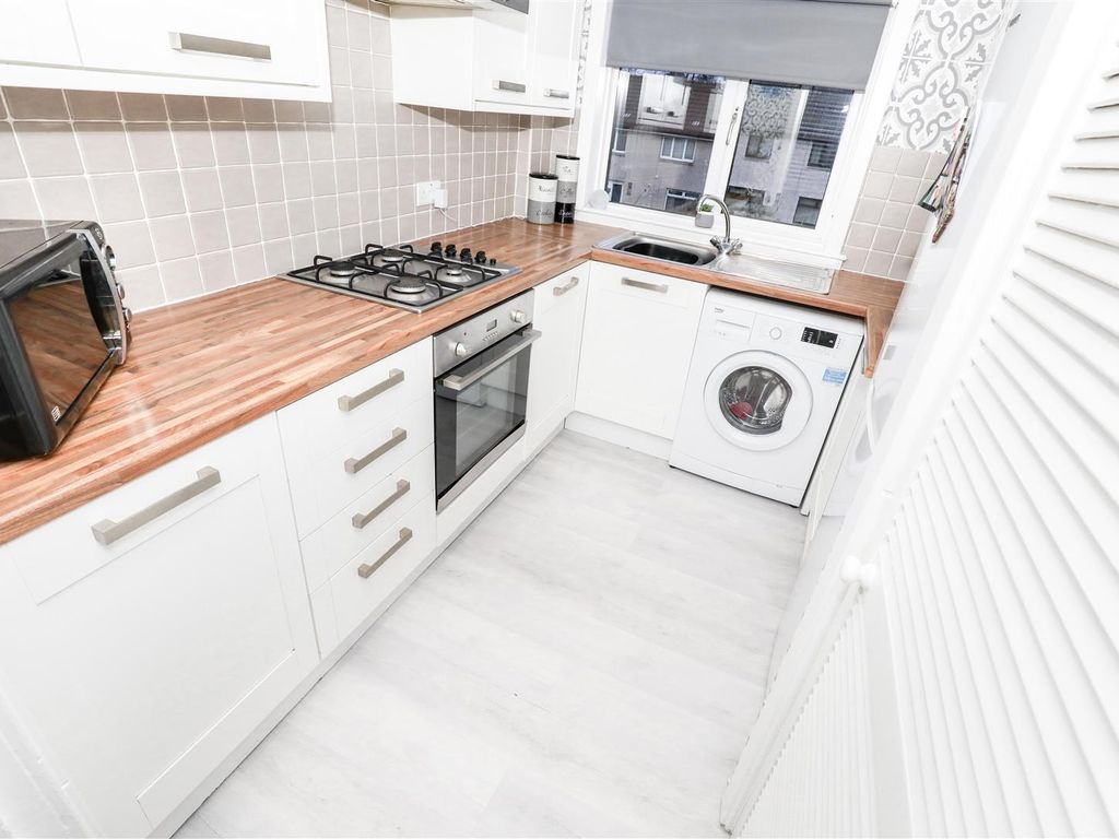 2 bed flat for sale in Bilsland Path, Glenrothes KY6 Zoopla