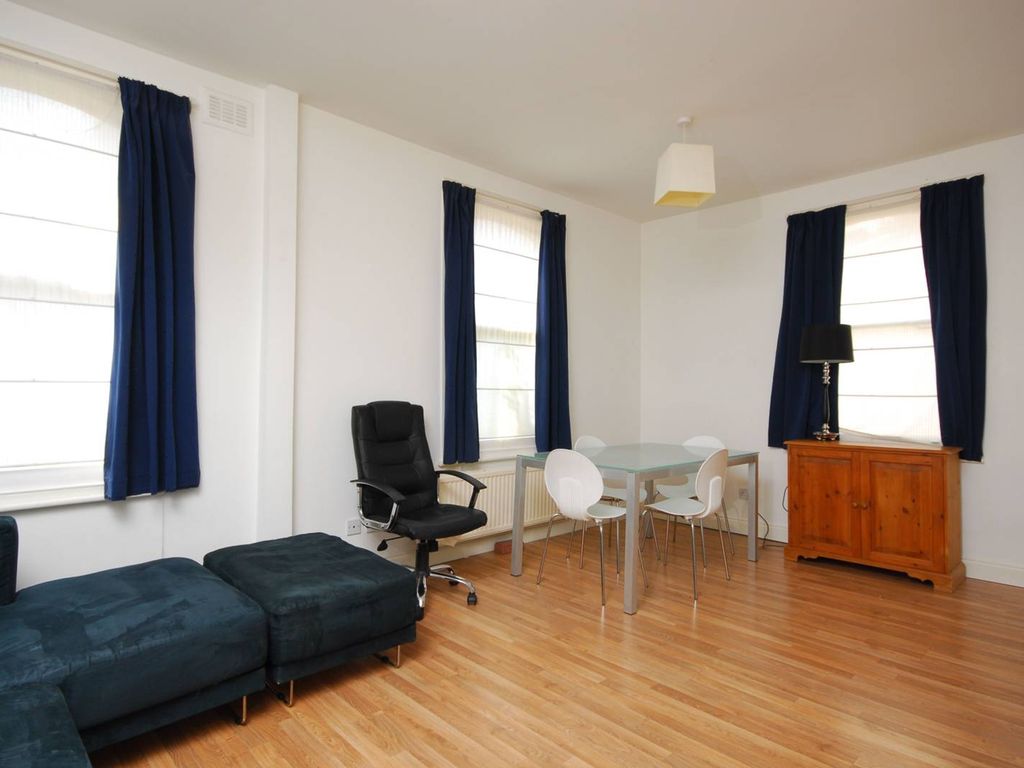2 bed flat to rent in Prairie Street, Battersea, London SW8 Zoopla