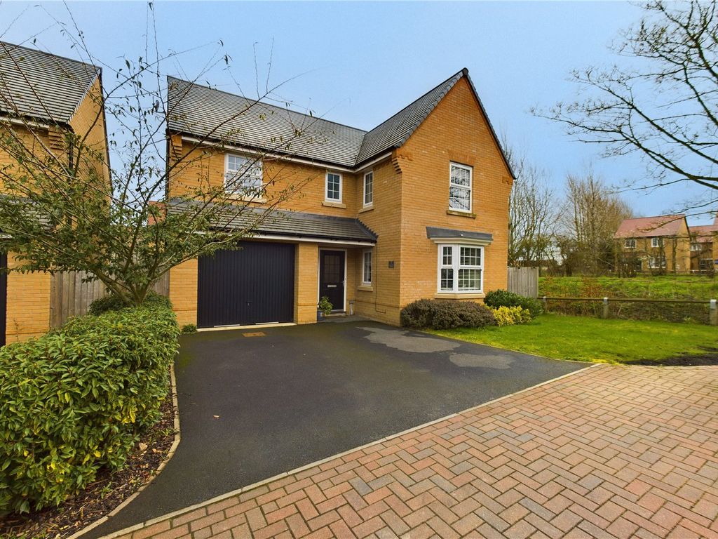3 bed detached house for sale in Chandlers Square, Godmanchester