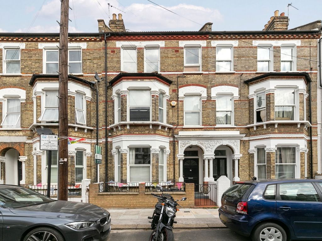 2 bed flat for sale in Sangora Road, London SW11 Zoopla