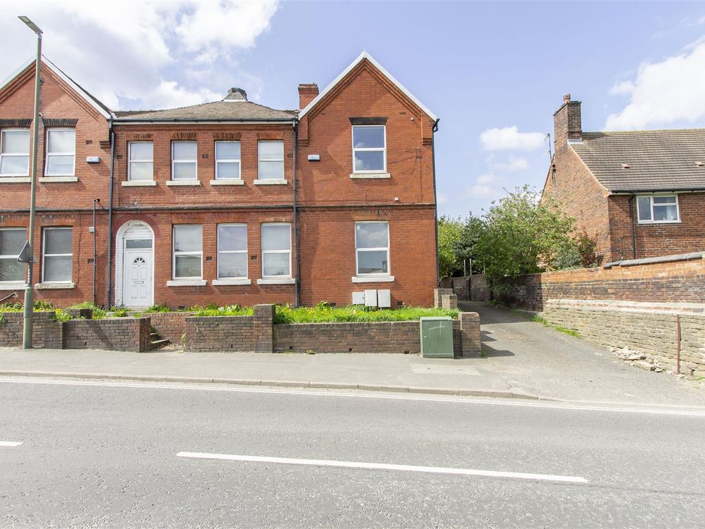 3 bed semidetached house for sale in Inkersall Road, Staveley