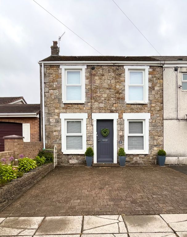 3 bed semidetached house for sale in Tramway, Hirwaun, Aberdare, Mid