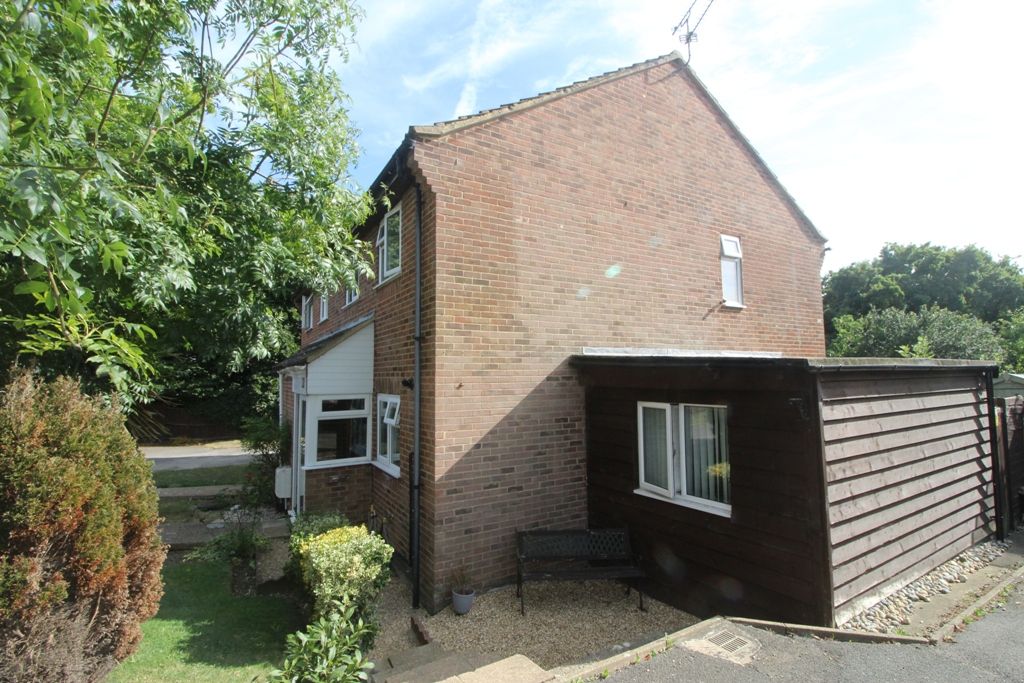 3 bed semidetached house for sale in Shalfleet Close, Langney