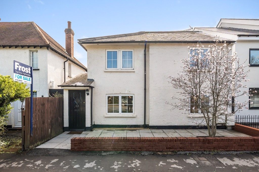 3 bed detached house for sale in Oxford Road, Gerrards Cross