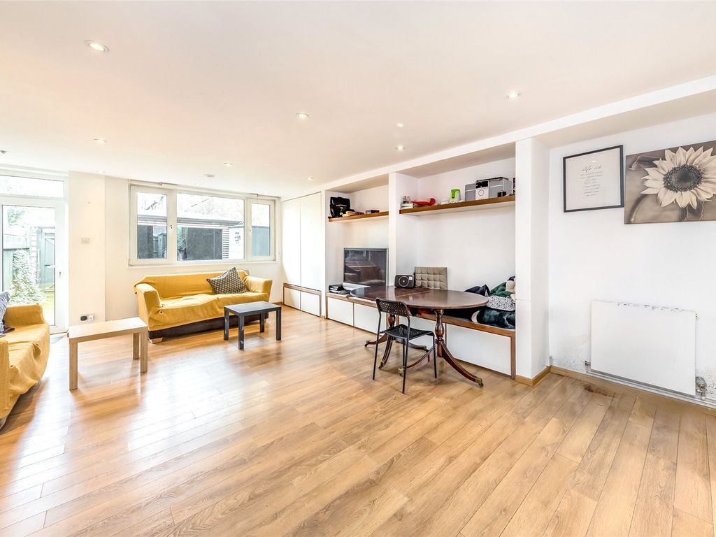 4 bed terraced house for sale in Dowdeswell Close, London SW15, £