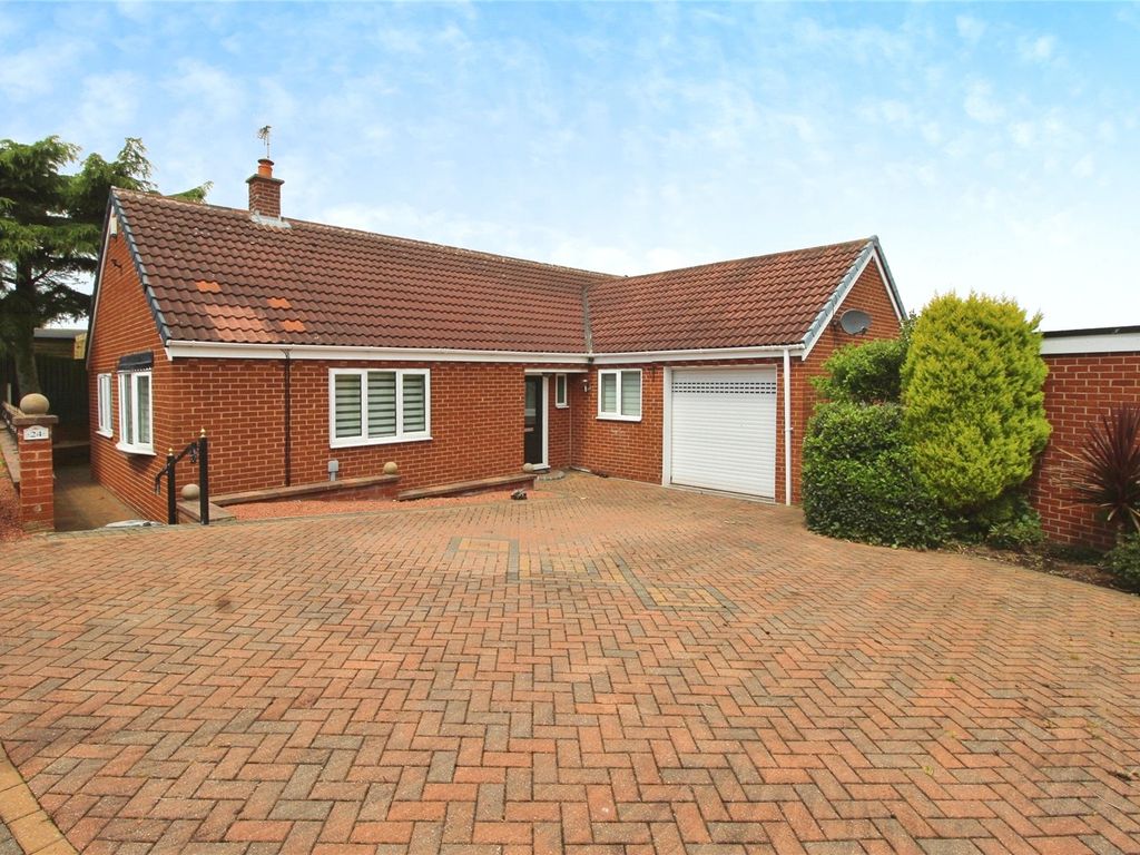 3 bed bungalow for sale in Thornhill Road, Harworth, Doncaster