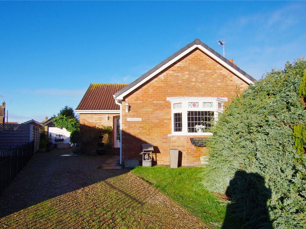 3 bed bungalow for sale in Hildyard Close, Hedon, East Yorkshire HU12