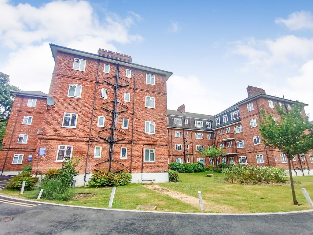 1 bed flat for sale in North End Road, Wembley HA9, £90,000 Zoopla