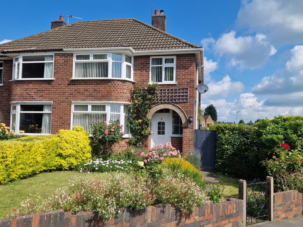 3 bed semidetached house for sale in Heathgate Close, Birstall LE4, £