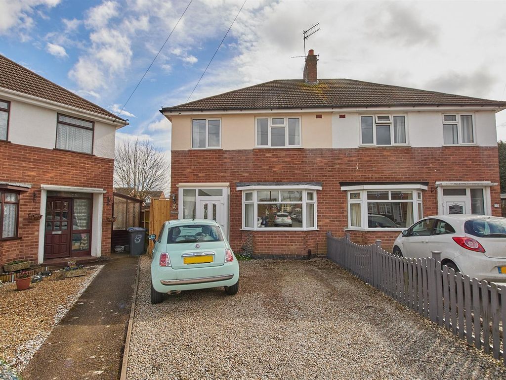 3 bed semidetached house for sale in Hollydene Crescent, Earl Shilton