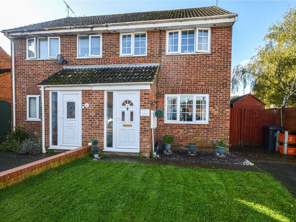 3 bed semidetached house for sale in Leslie Close, West Swindon SN5, £