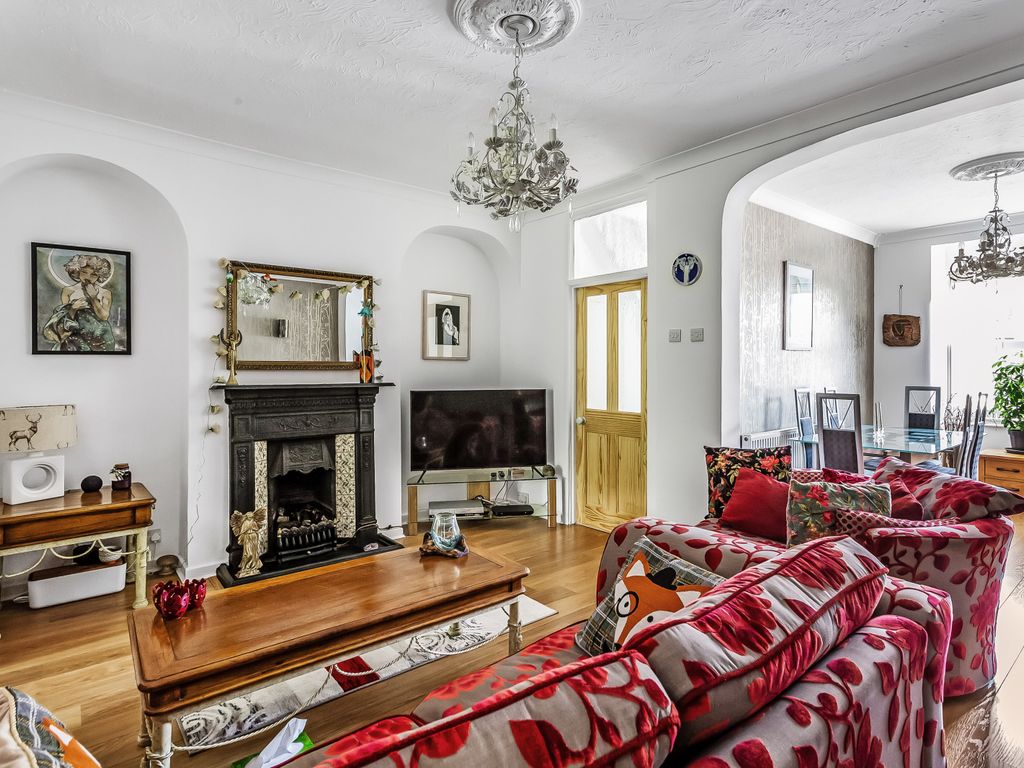 3 bed property for sale in Clifton Avenue, Sutton, Surrey SM2, £500,000