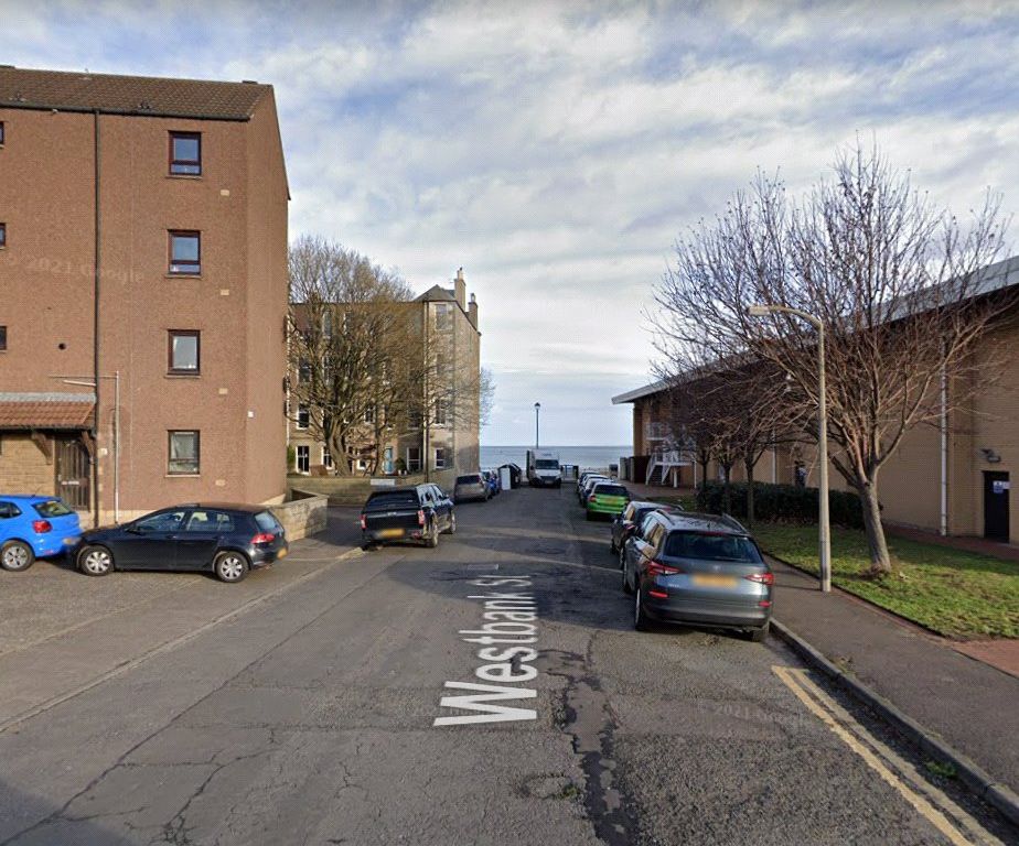 1 bed flat to rent in West Bank Street, Portobello, Edinburgh EH15 Zoopla