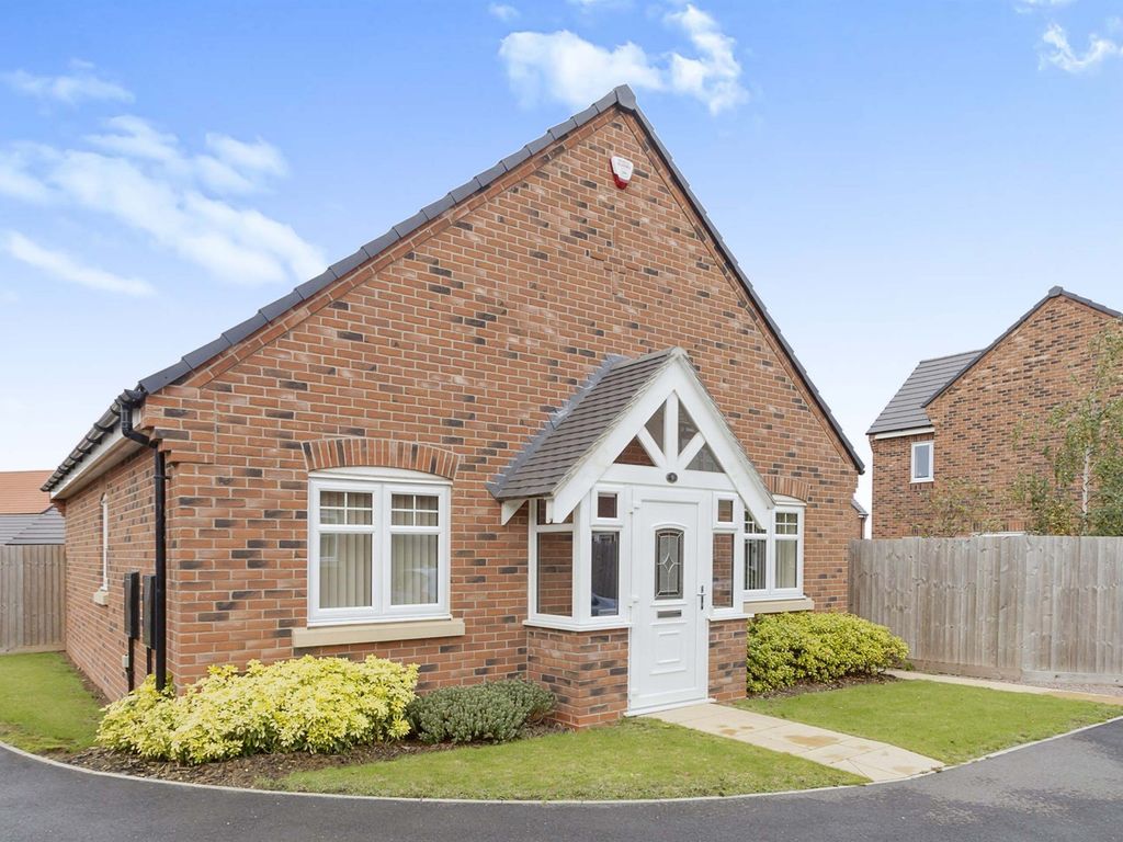 2 bed detached bungalow for sale in Mckenna Close, Kibworth Beauchamp