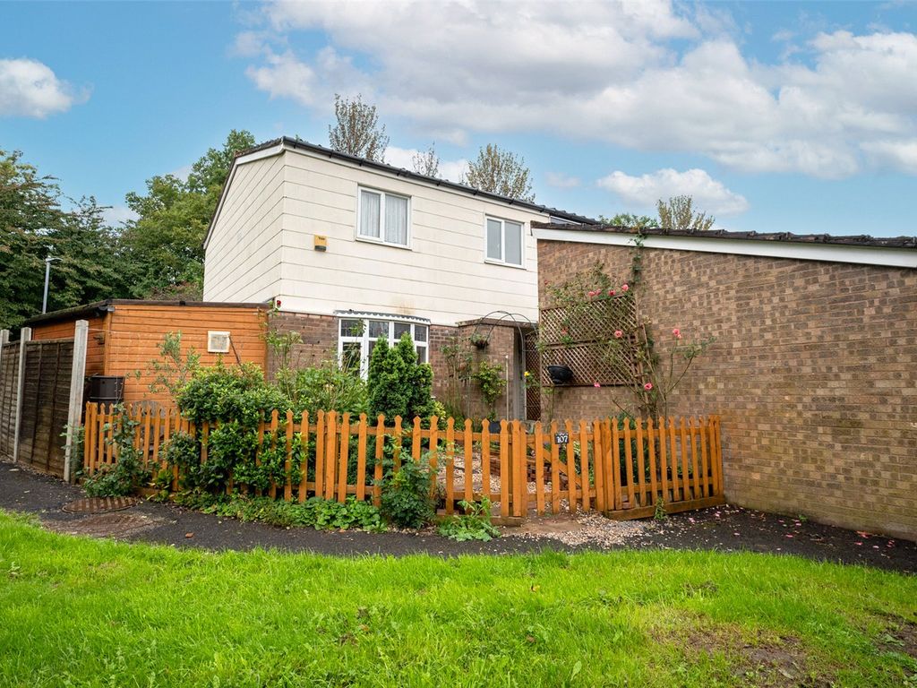 3 bed end terrace house for sale in Chiltern Gardens, Dawley, Telford