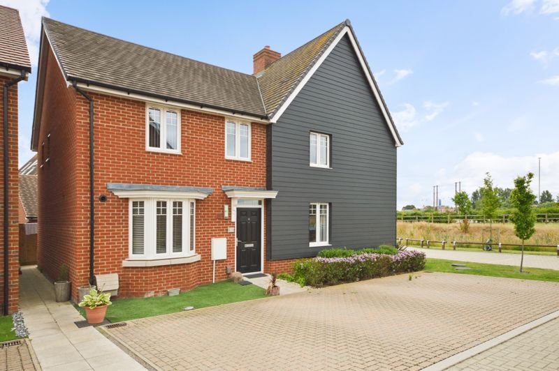 3 bed semidetached house for sale in Chaff Road, Broughton, Aylesbury HP22 Zoopla