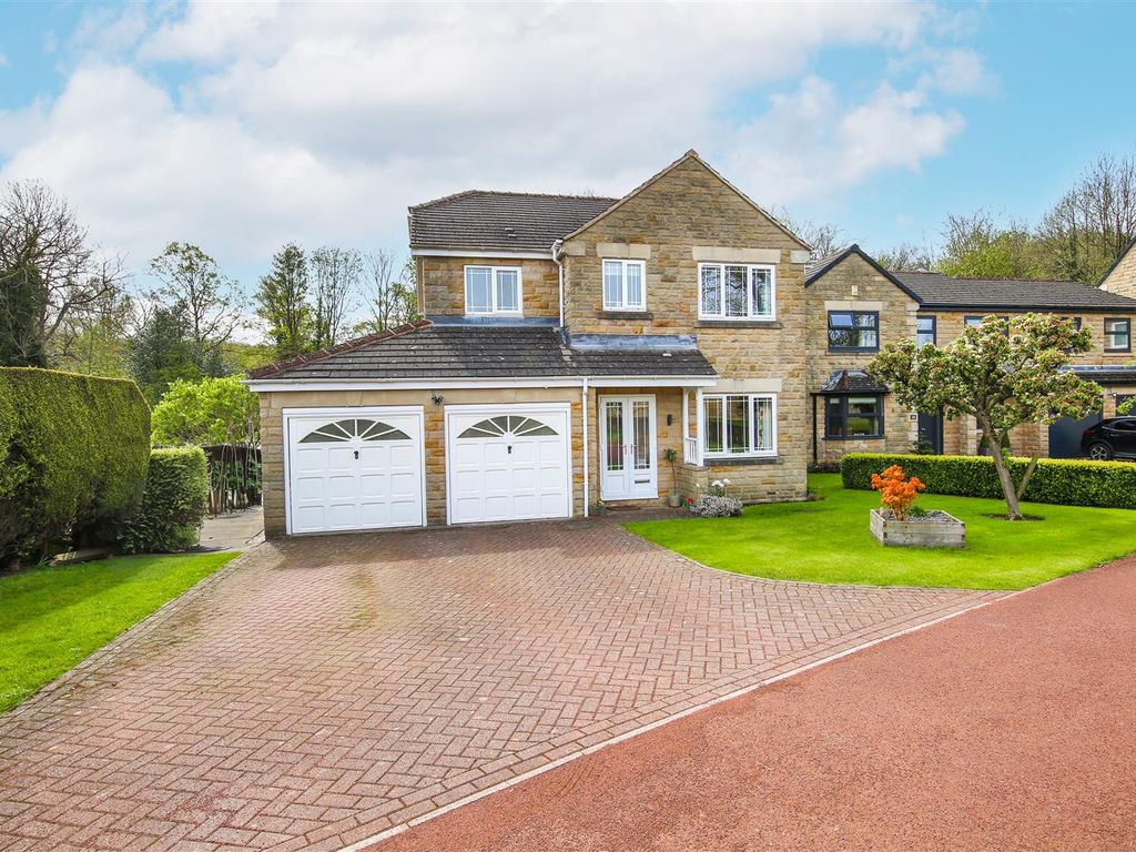 4 bed detached house for sale in Oakfield Avenue, Chesterfield S40, £