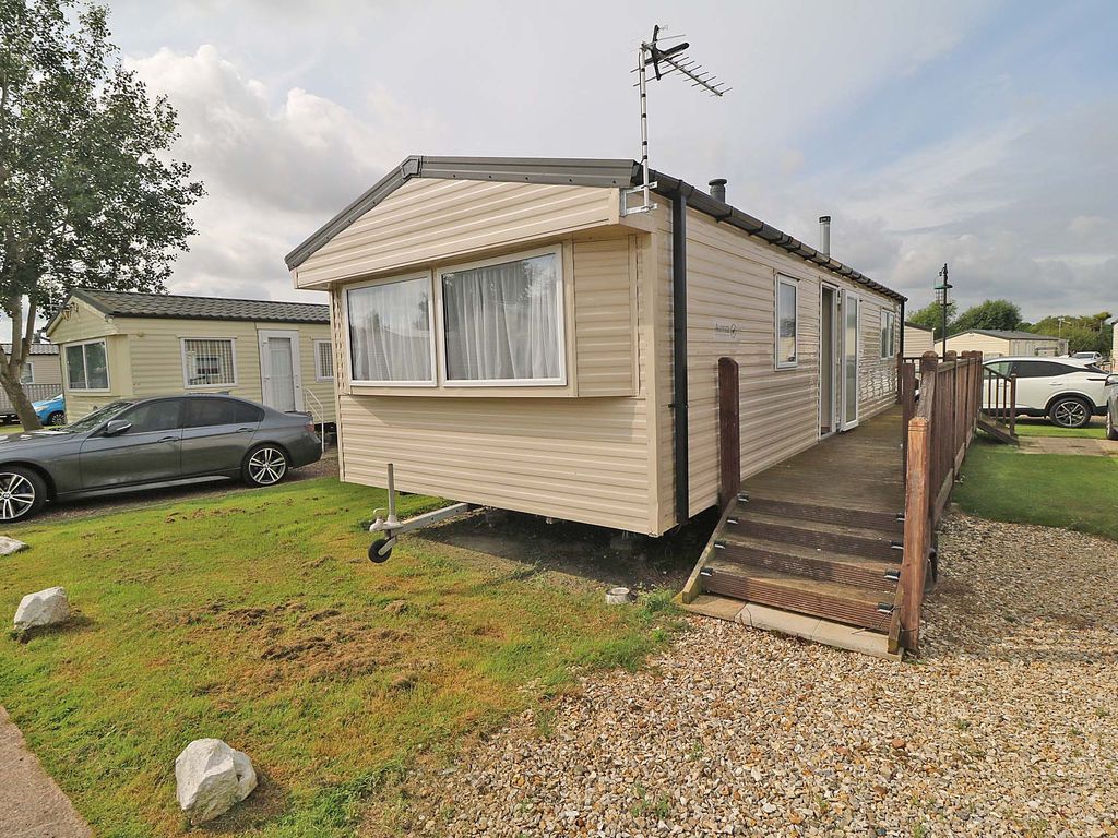 2 bed mobile/park home for sale in Westfield, Seven Lakes, Ealand