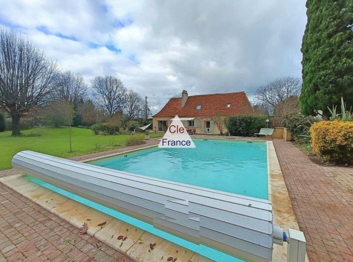 5 bed detached house for sale in LamonzieSaintMartin, Aquitaine