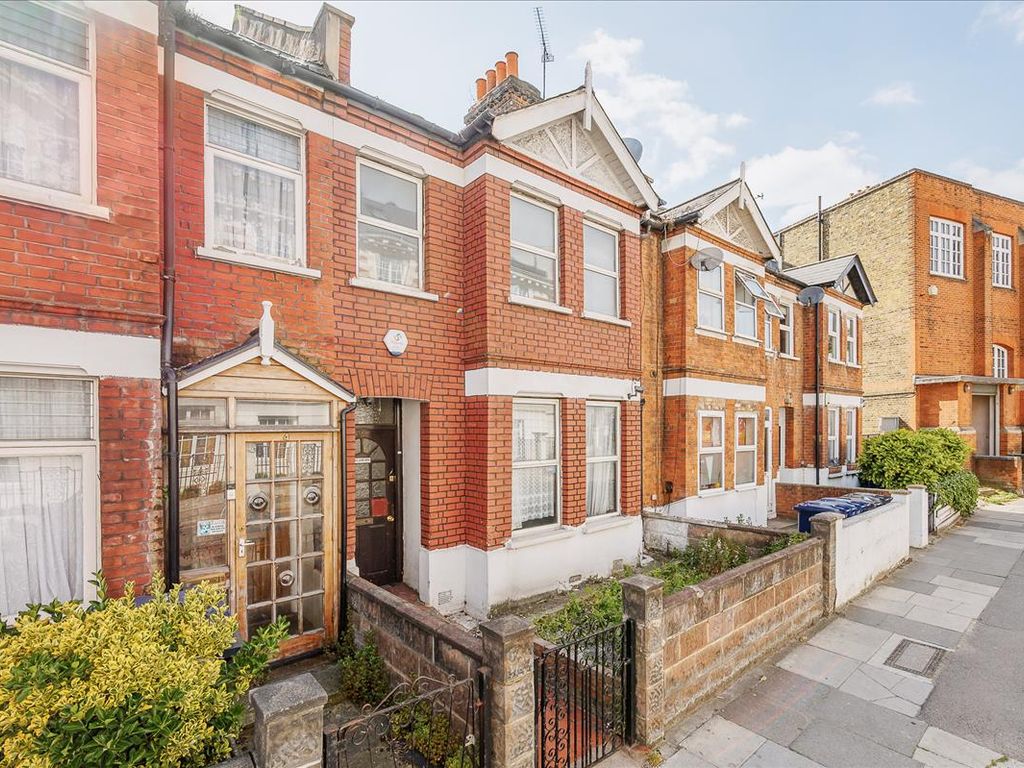 3 bed property for sale in Winchester Street, Acton W3, £640,000 Zoopla