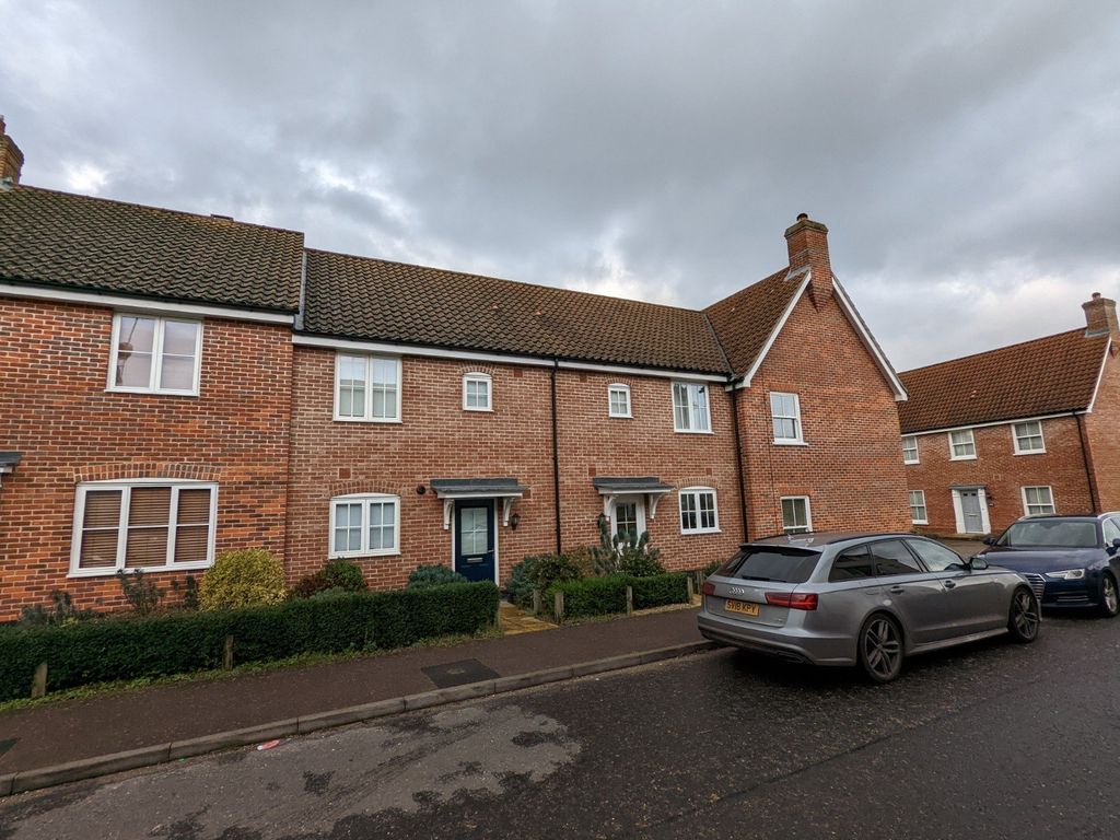 3 bed terraced house to rent in Warren Avenue, Saxmundham IP17 Zoopla