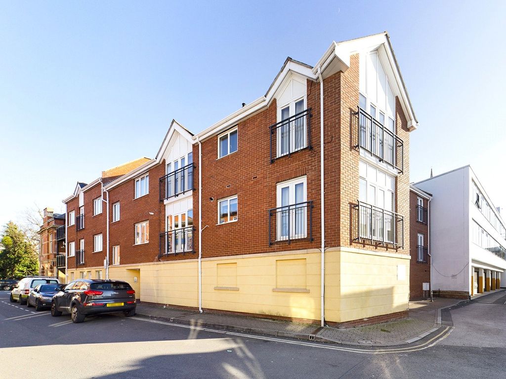 2 bed flat to rent in New Street, Cheltenham, Gloucestershire GL50 Zoopla