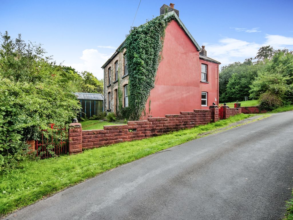 4 bed detached house for sale in Hafod Road, Ammanford SA18, £280,000