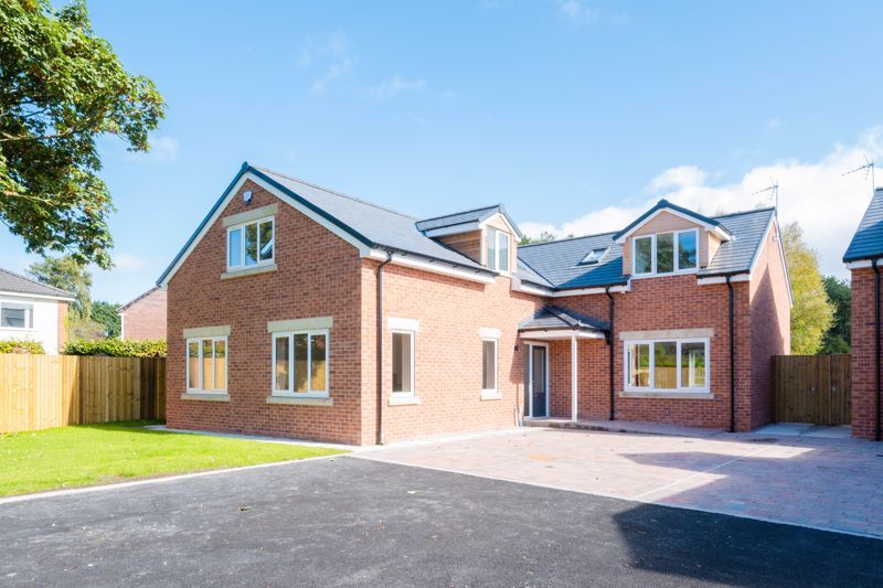 3 bed detached house for sale in Brookfield Lane, Aughton, Ormskirk L39