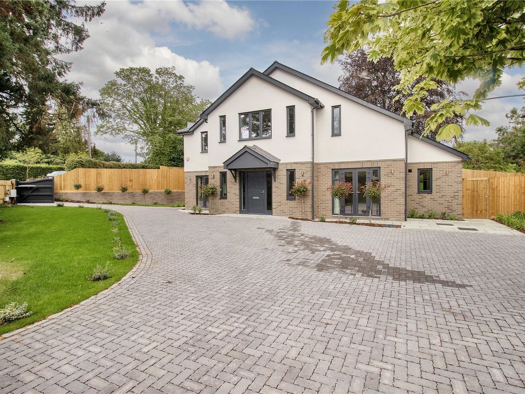 New home, 4 bed detached house for sale in Wildernesse Mount, Sevenoaks