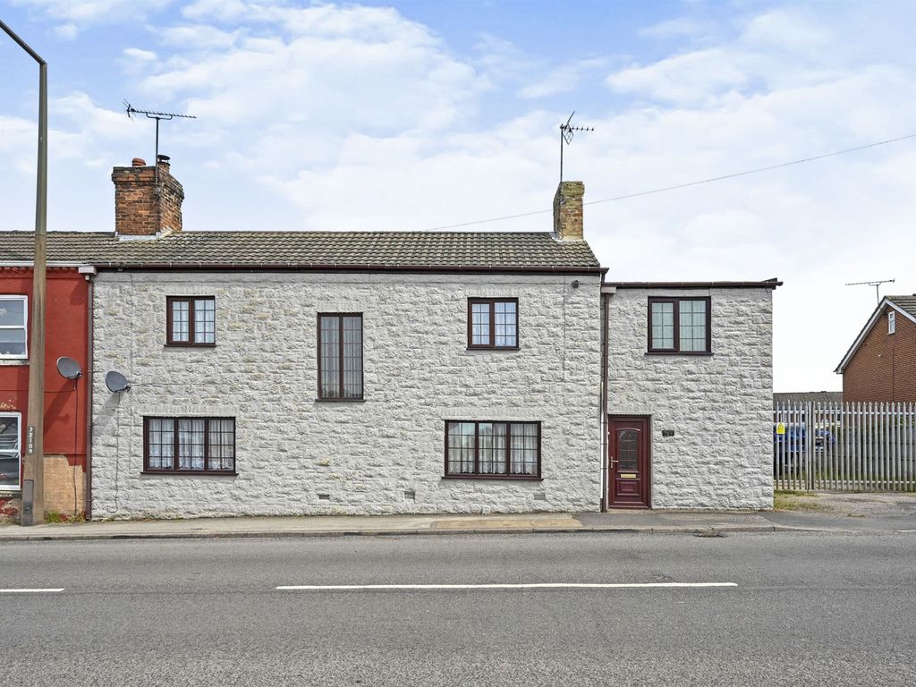 3 bed end terrace house for sale in Main Road, Shirland, Alfreton DE55