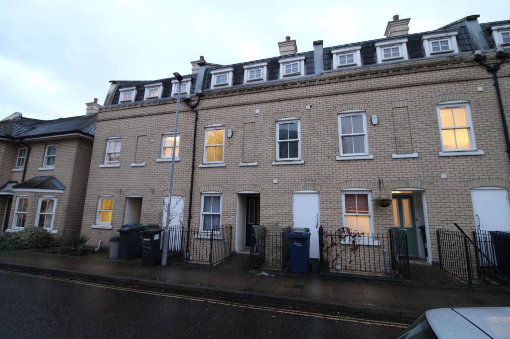 Room to rent in St. Matthews Gardens, Cambridge CB1, £635 pcm Zoopla