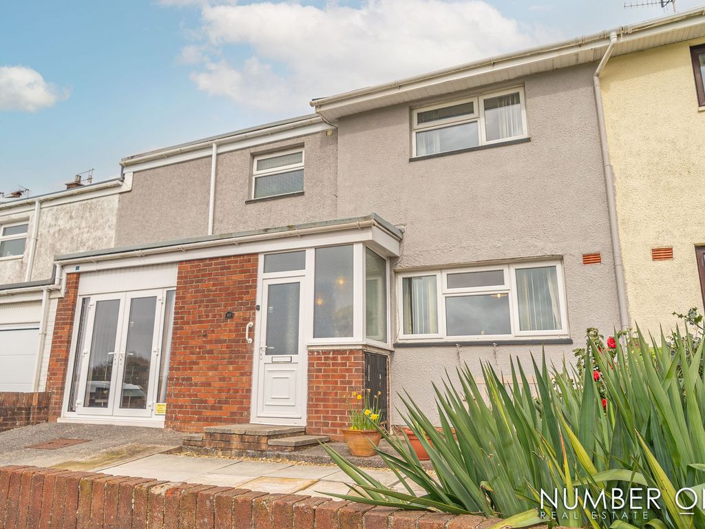 3 bed terraced house for sale in HeolYParc, North Cornelly CF33, £
