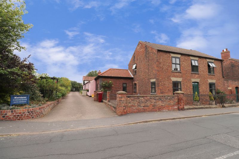 4 bed detached house for sale in West Street, Winterton, Scunthorpe