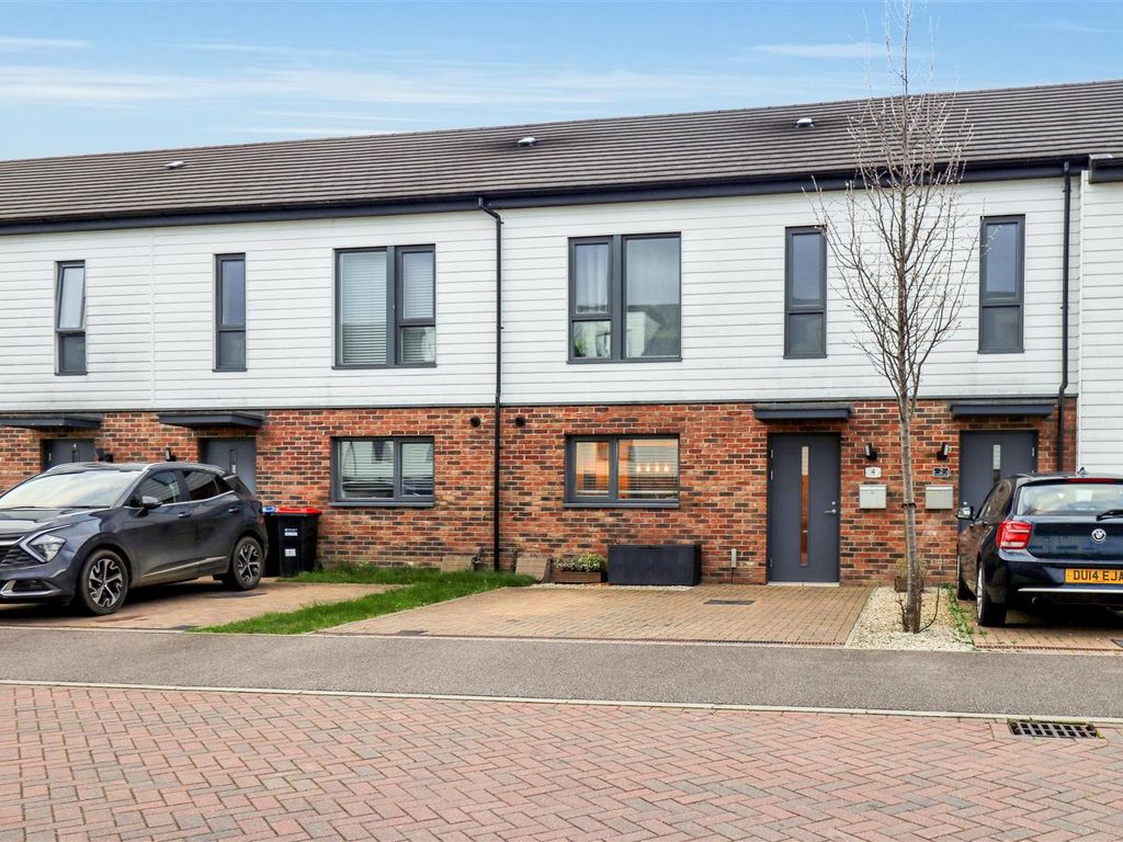 3 bed terraced house for sale in Stockholm Chase, Broughton, Milton