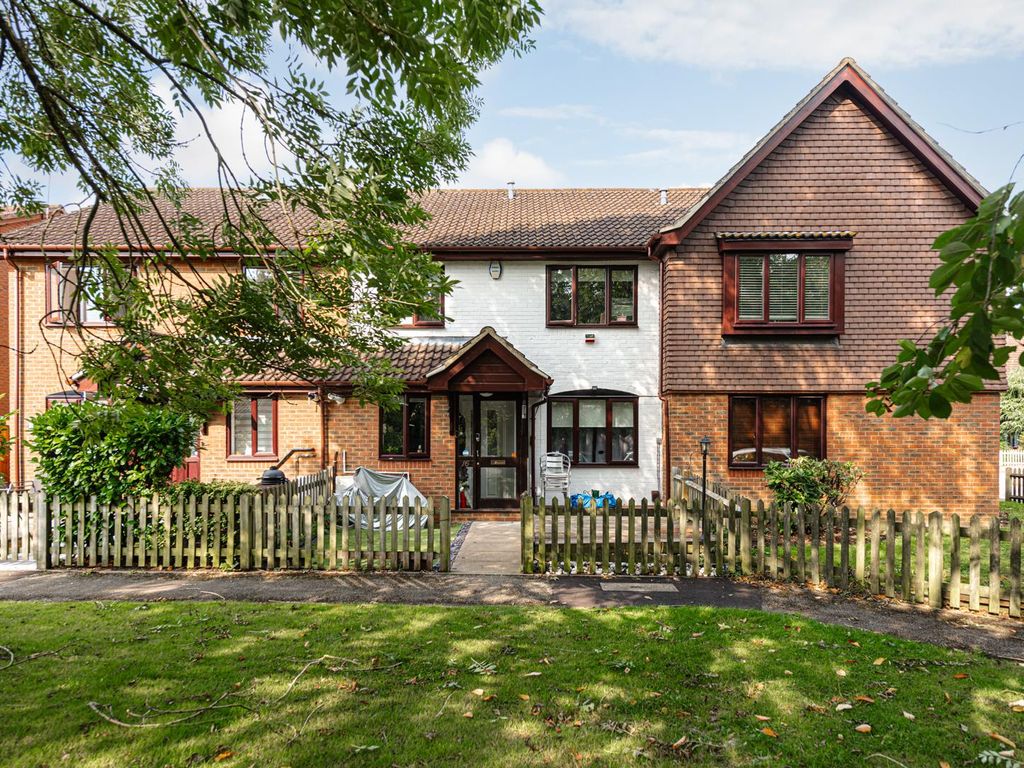 2 bed terraced house for sale in Elmer Mews, Fetcham, Leatherhead KT22