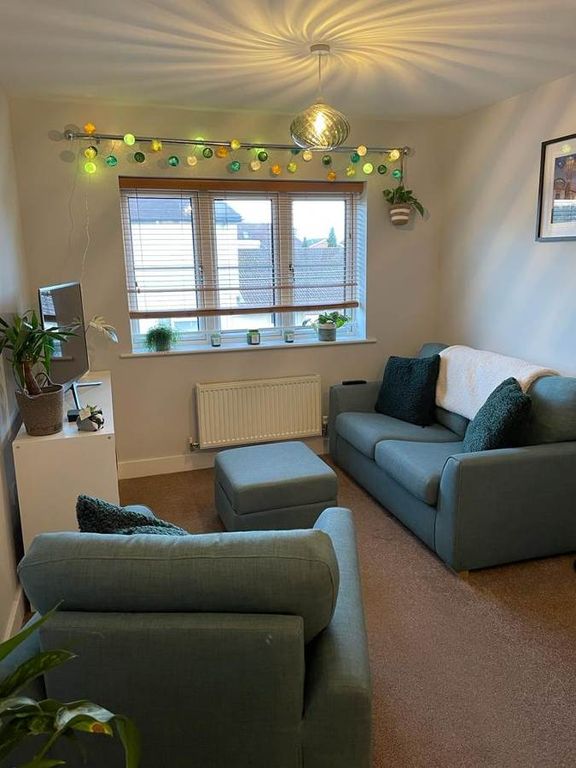 2 bed flat to rent in Nelson Avenue, Fareham PO16, £1,200 pcm Zoopla