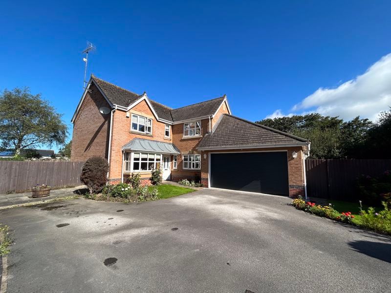 4 bed detached house for sale in Cwrt Llewelyn, Conwy LL32, £499,950