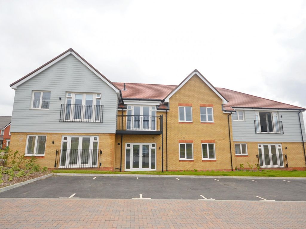 2 bed flat to rent in 47 Sinclair Drive, Pulborough, West Sussex RH20