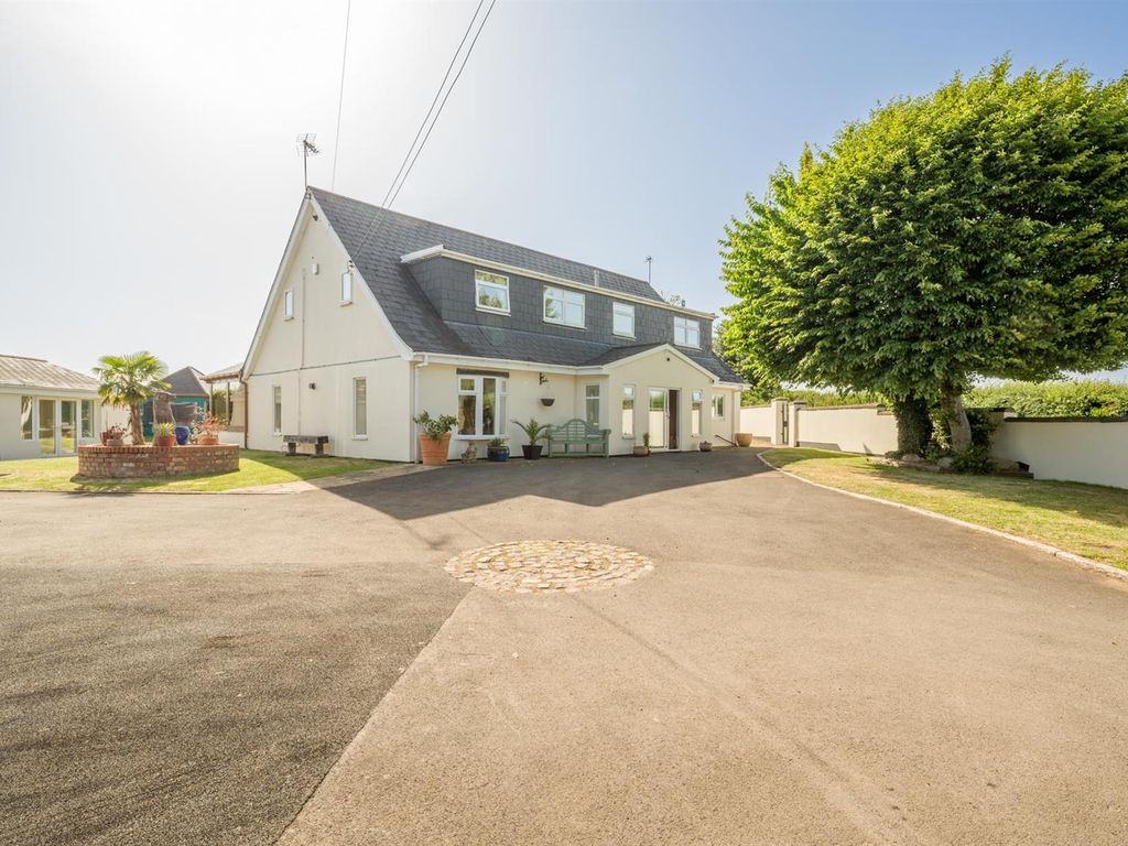 5 bed detached house for sale in The Beeches, Feiashill Road, Trysull