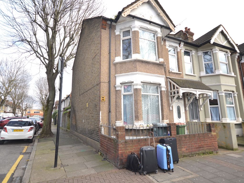 3 bed end terrace house for sale in Prince Regent Lane, London E13, £