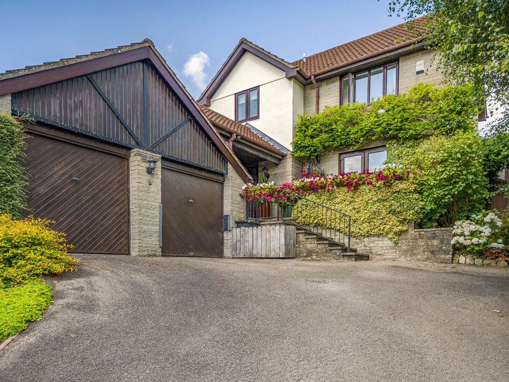4 bed detached house for sale in Plovers Rise, Radstock, Somerset BA3